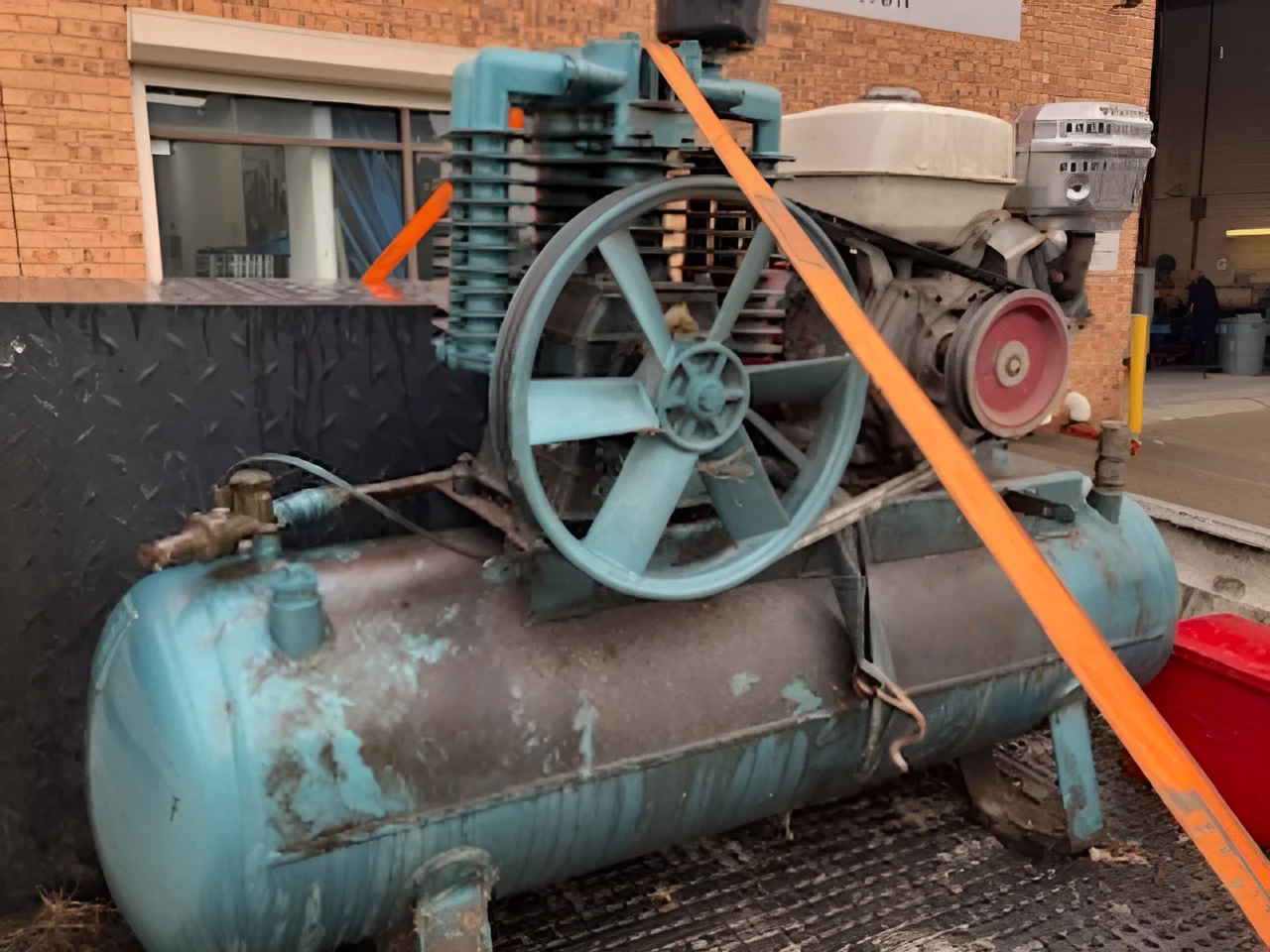 Pilot Air-40 Year Old Air compressor